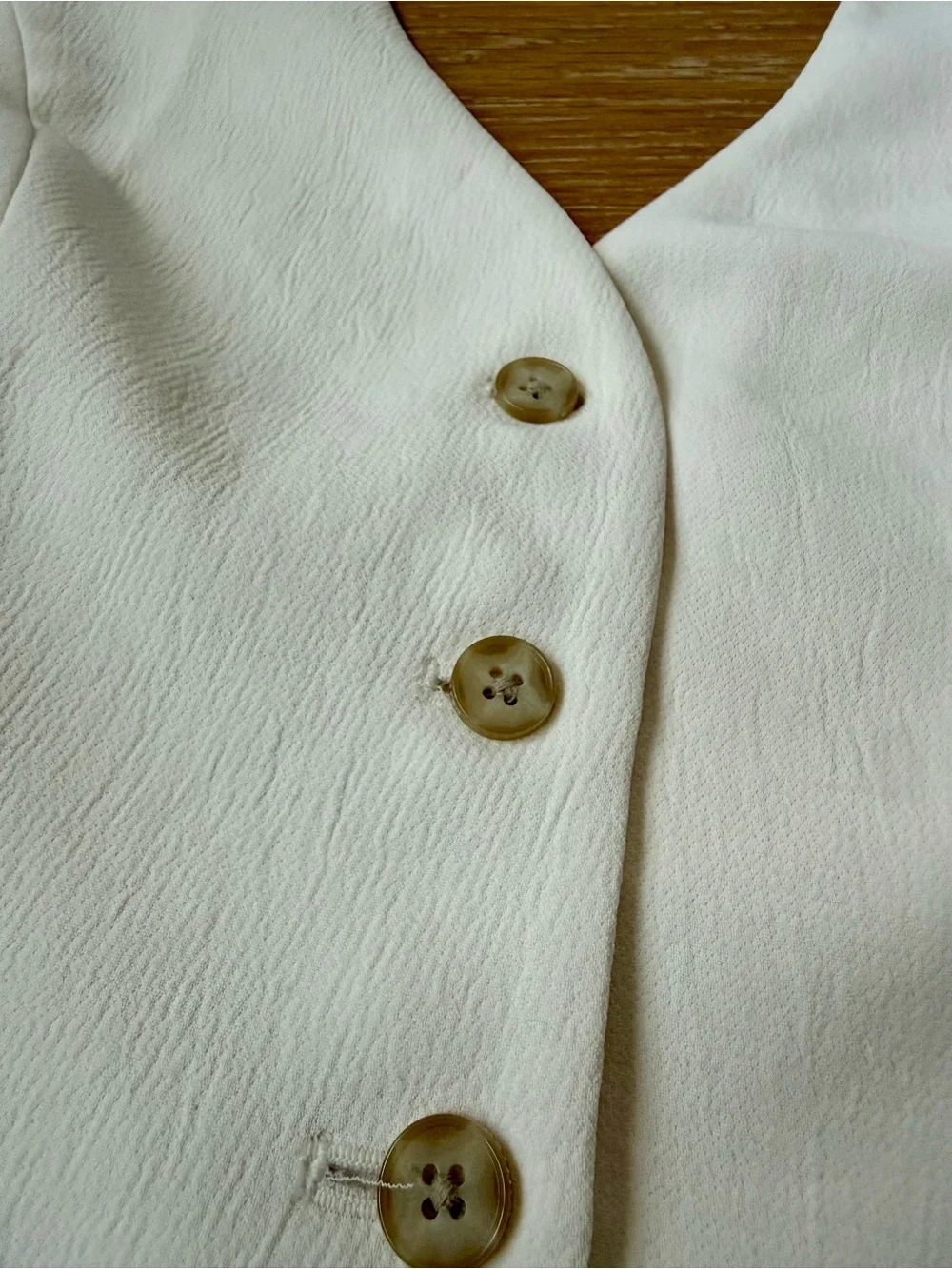 Aritzia Vito Vest in Birch White - size 8 - Picture 8 of 11
